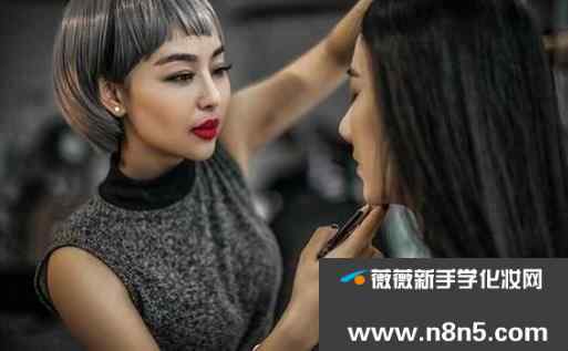 北京化妆师的一般工资是多少